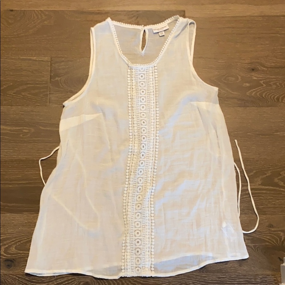 •Liz Lange Maternity Tunic•